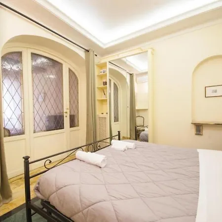 100m From Piazza Di Spagna アパート ローマ