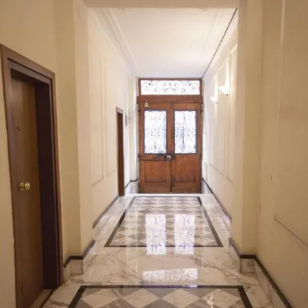 100m From Piazza Di Spagna アパート