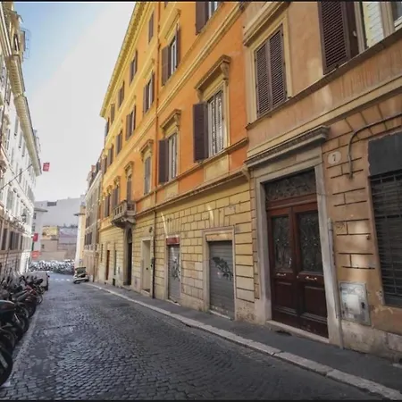 100m From Piazza Di Spagna アパート ローマ